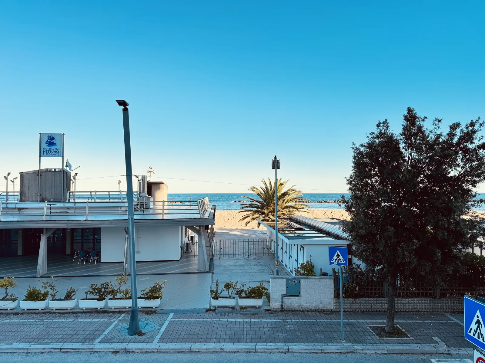 Appartamento trilocale fronte mare in vendita a Lido di Pomposa con vista panoramica