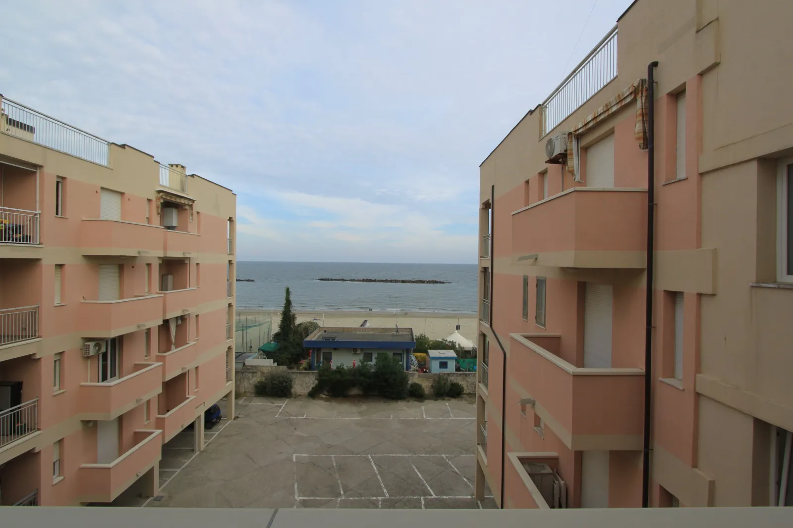 Appartamento trilocale in vendita a Lido degli Scacchi