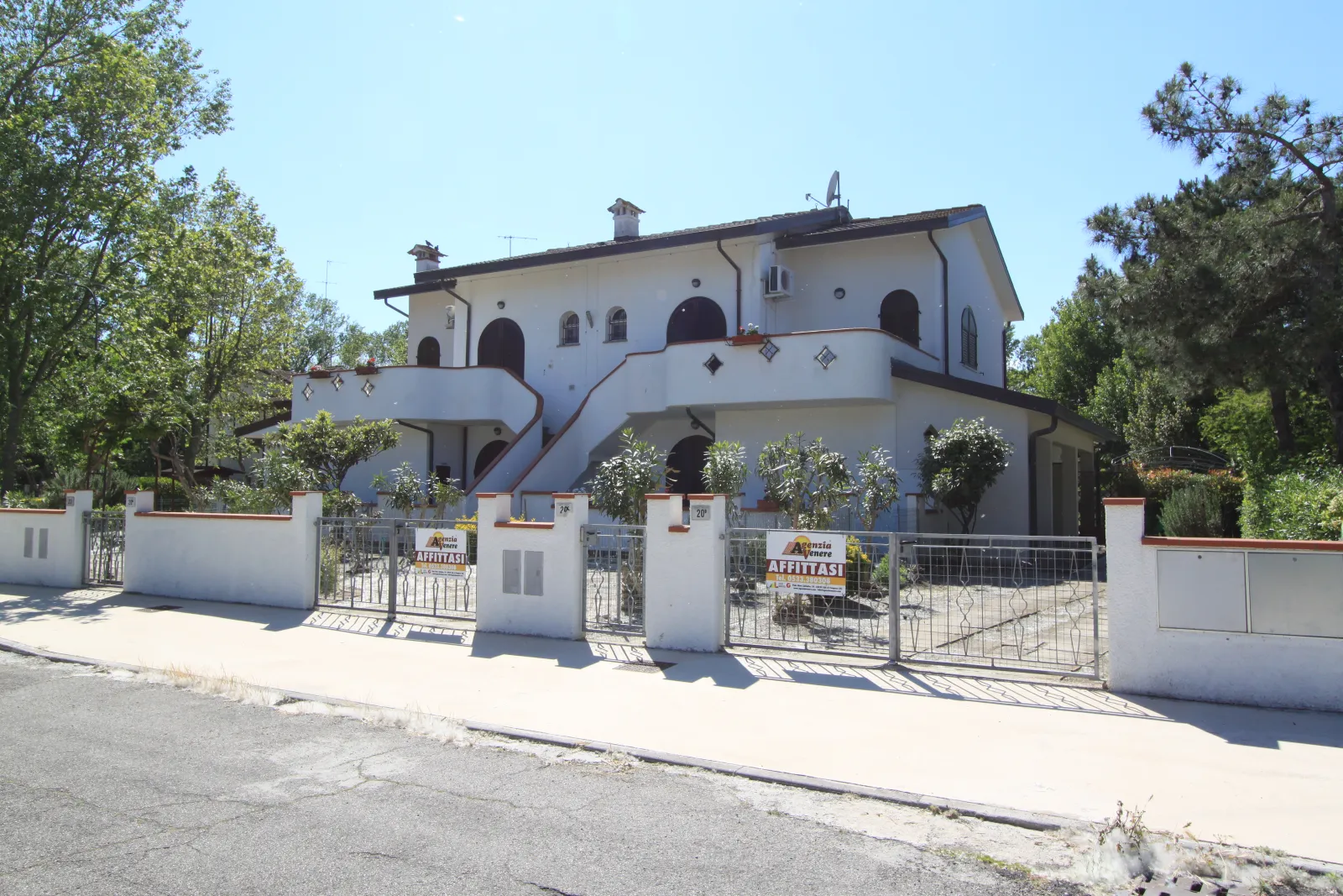 Bilocale in villetta in affitto