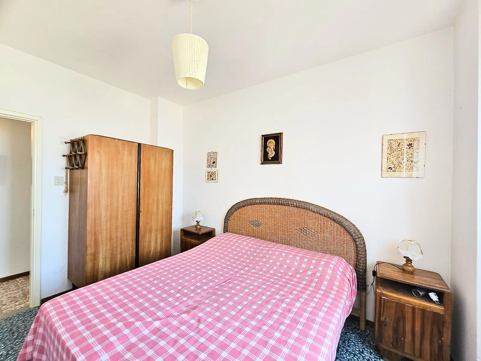 Bilocale in vendita con vista fronte mare